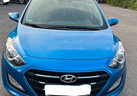 Hyundai i30 blue 1.6 CRDi 81kW , Euro 6