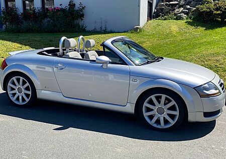 Audi TT Roadster 1.8T 110KW -