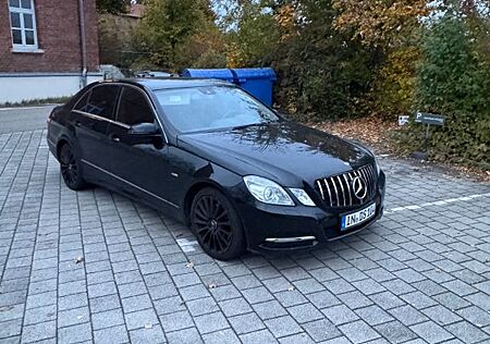 Mercedes-Benz E 250 CDI Autom. AVA...