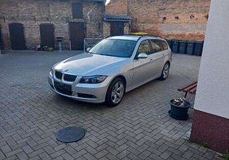 BMW 325i touring -