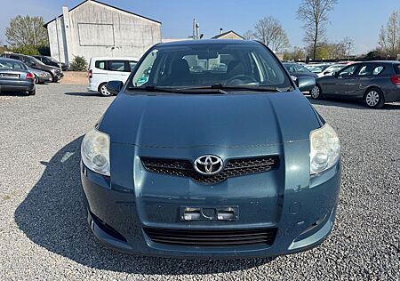 Toyota Auris Team