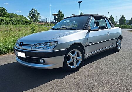 Peugeot 306 Cabrio 1.6 Saint Tropez Facelift / Hardtop