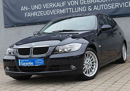 BMW 320i Lim. AUTOMATIK LEDER NAVI PDC ALU