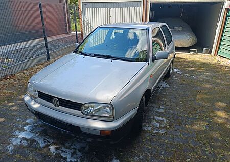 VW Golf Volkswagen 1.8 55kW GL Klima GL
