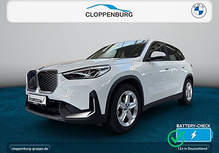 BMW iX1 xDrive30 Navi+SHZ+HiFi+Spurass.+Klimaaut.+BT