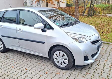 Toyota Verso-S 1,33-l-Dual-VVT Multidrive S Comfort...