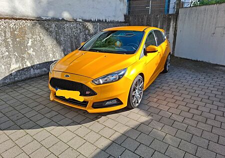 Ford Focus 2,0 EcoBoost ST Leder-Sport-Paket ST
