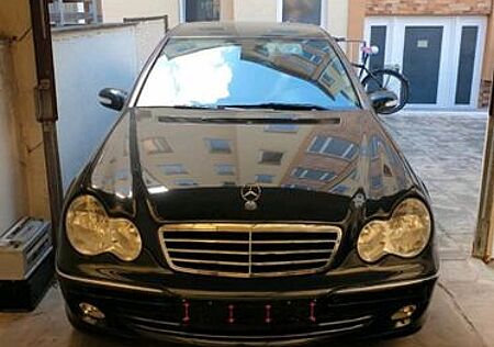 Mercedes-Benz C 180 KOMPRESSOR AVANTGARDE Avantgarde