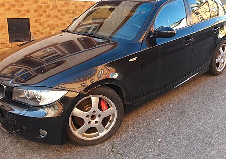 BMW 130i - E87 1er 265PS M-Paket Brembo