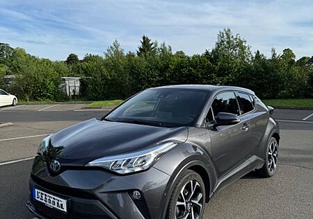 Toyota C-HR 2.0-l-VVTi Hybrid Team Deutschland