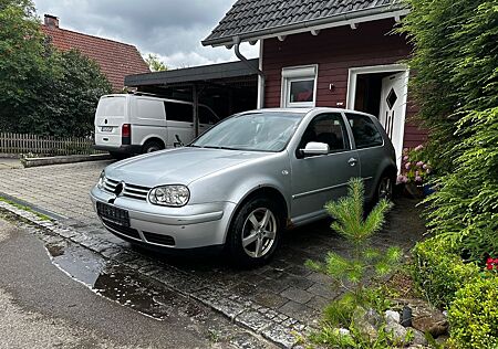 VW Golf Volkswagen 1.9 TDI Sportausstattung