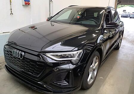 Audi Q8 E-TRON 50 Q S LINE BLACK MATRIX/ACC/HuD/KAM.