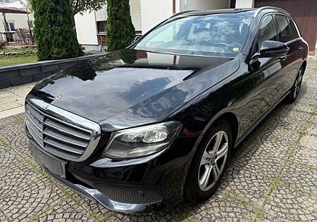 Mercedes-Benz E 200 9 G-Tronic T-Modell Technisch Top