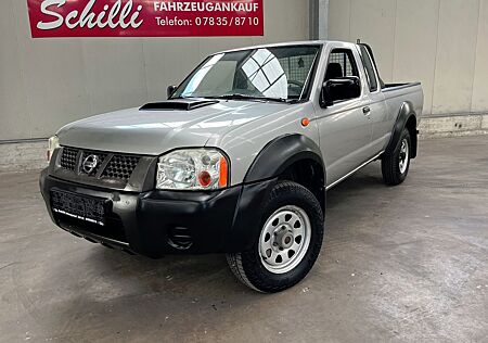 Nissan Navara NP300 Pick-up King Cab 4X4 Klima AHK