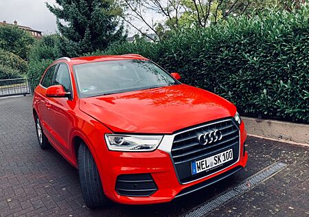 Audi Q3 2.0 TDI quattro S tronic 135kW sport ,Navi