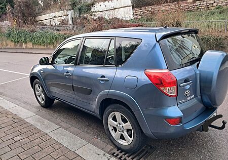 Toyota RAV 4 2.2-l-D-CAT 4x4 Executive Executive