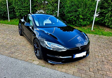 Tesla Model S Plaid Keramikbremse 322km/h