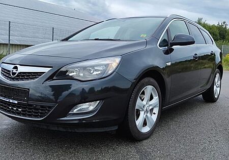 Opel Astra J Sports Tourer Sport LED Alufelgen