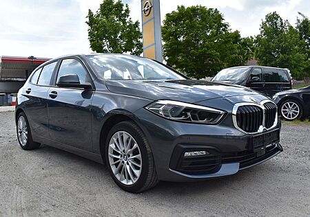 BMW 120i Lim. Advantage "Navi/SHZ/PDC/LED"