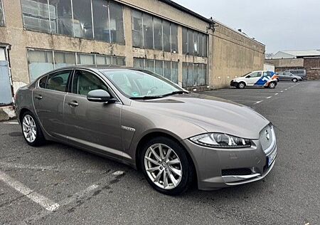 Jaguar XF 2.2 L Diesel -