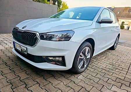 Skoda Fabia 1.5l TSI 110kW DSG AHK Garantie
