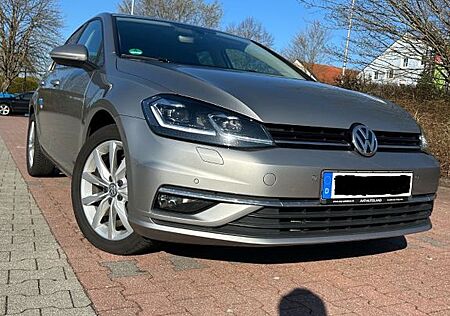 VW Golf Volkswagen (ACC)