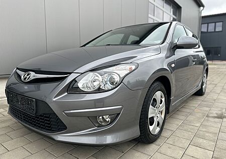 Hyundai i30 gebraucht kaufen Hyundai i30 1.4 Edition/SHZ 1 HAND