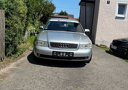 Audi A4 1.6 Gepflegter Zustand