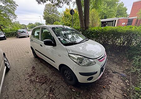 Hyundai i10 1.1 Classic Classic/TÜV02.2026/8.f bereift