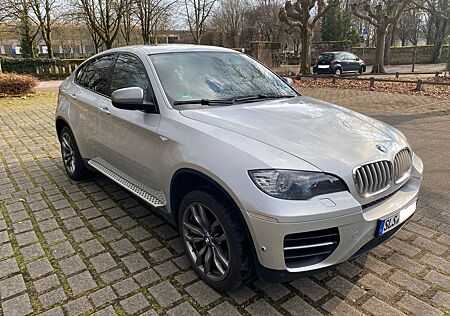 BMW X6 M50d *KEYLESS*HEAD-UP*360° KAMERA*SCHIEBED*TV
