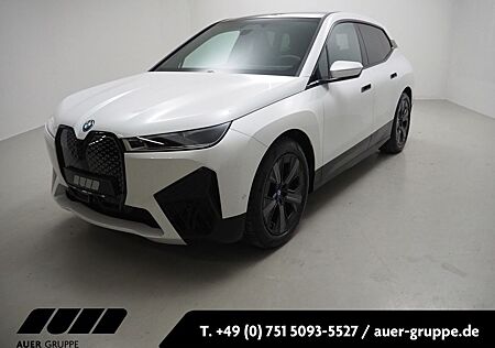 BMW iX xDrive40 (Navi AHK Pano H/K)