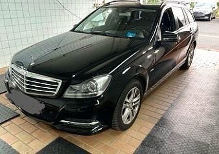 Mercedes-Benz C 220 CDI T BlueEFFICIENCY -Automatik Xenon Navi