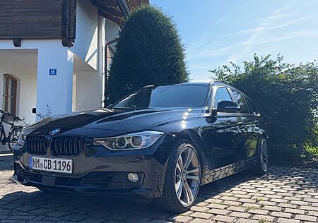 BMW 330d xDrive Touring Sport Line,AHK,NavPro,Pano,