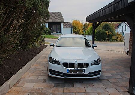 BMW 520d Touring A -