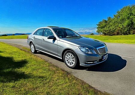 Mercedes-Benz E 350 CGI BlueEFFICIENCY ELEGANCE ELEGANCE