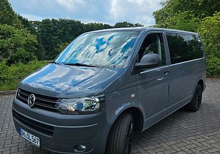 VW T5 Caravelle Volkswagen , 1.9 Tdi, Schalter, AHK, Alu19