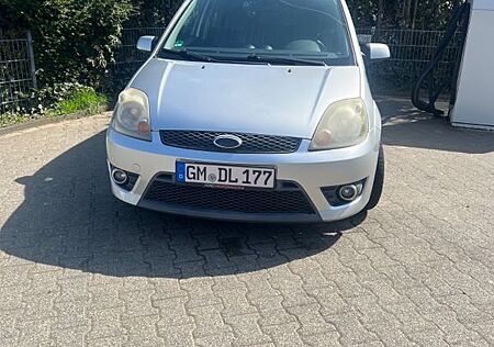 Ford Fiesta 1,4 16V Sport Sport