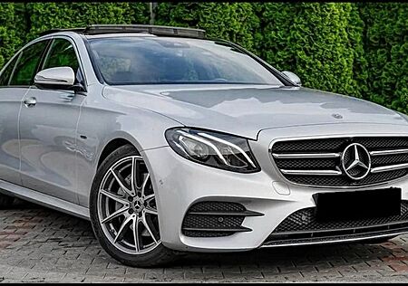Mercedes-Benz E 200 -