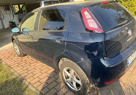 Fiat Punto 1.3 16V Multijet 1.Hand 8fach bereift