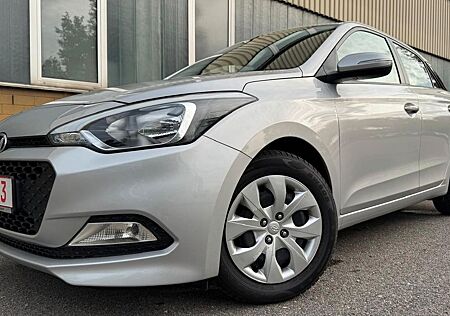 Hyundai i20 TÜV +GARANTIE+1HAND+KLIMA+5TÜRIG