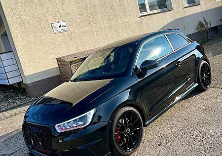 Audi S1 2.0 TFSI quattro -