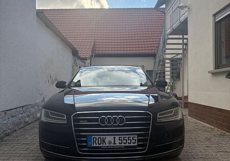 Audi A8 4.0 TFSI tiptronic quattro -