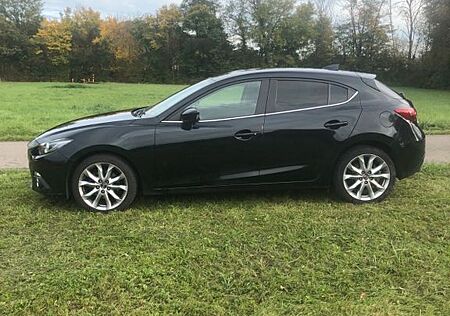 Mazda 3 2.0 SKYACTIV-G 120 Center-Line Center-Line