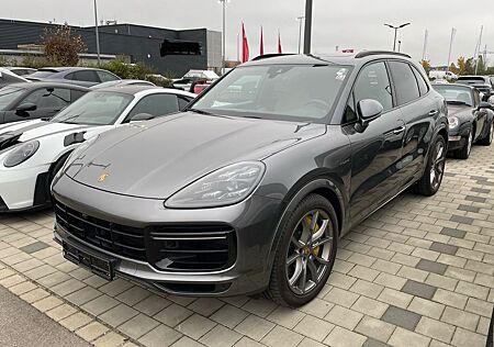 Porsche Cayenne Turbo S E-Hybrid+PCCB+Pano-SD+Nachtsicht