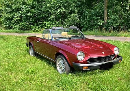 Fiat 124 Spider