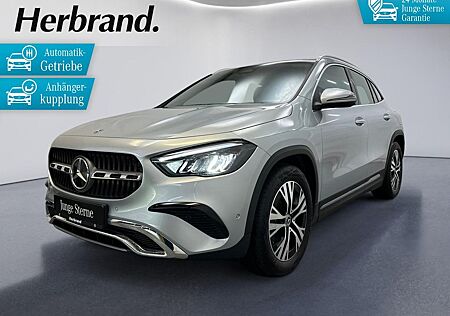 Mercedes-Benz GLA 200 Progressive AHK Kamera Sitzhzg