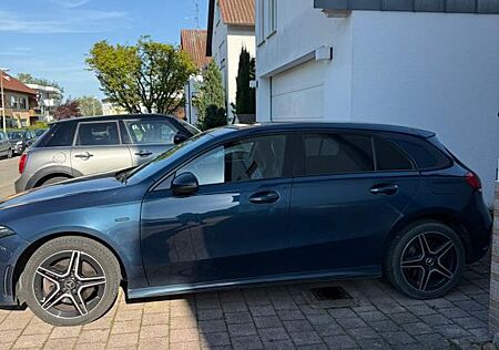 Mercedes-Benz A 250 e DCT -