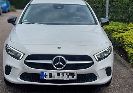 Mercedes-Benz A 250 e Hybrid *Garantie *beh.Lenkrad*