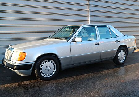 Mercedes-Benz 300 300D original 64.600 KM aus 1. Hand!!!