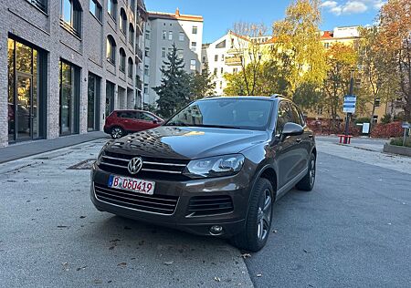 VW Touareg Volkswagen V8 TDI V8 LED!